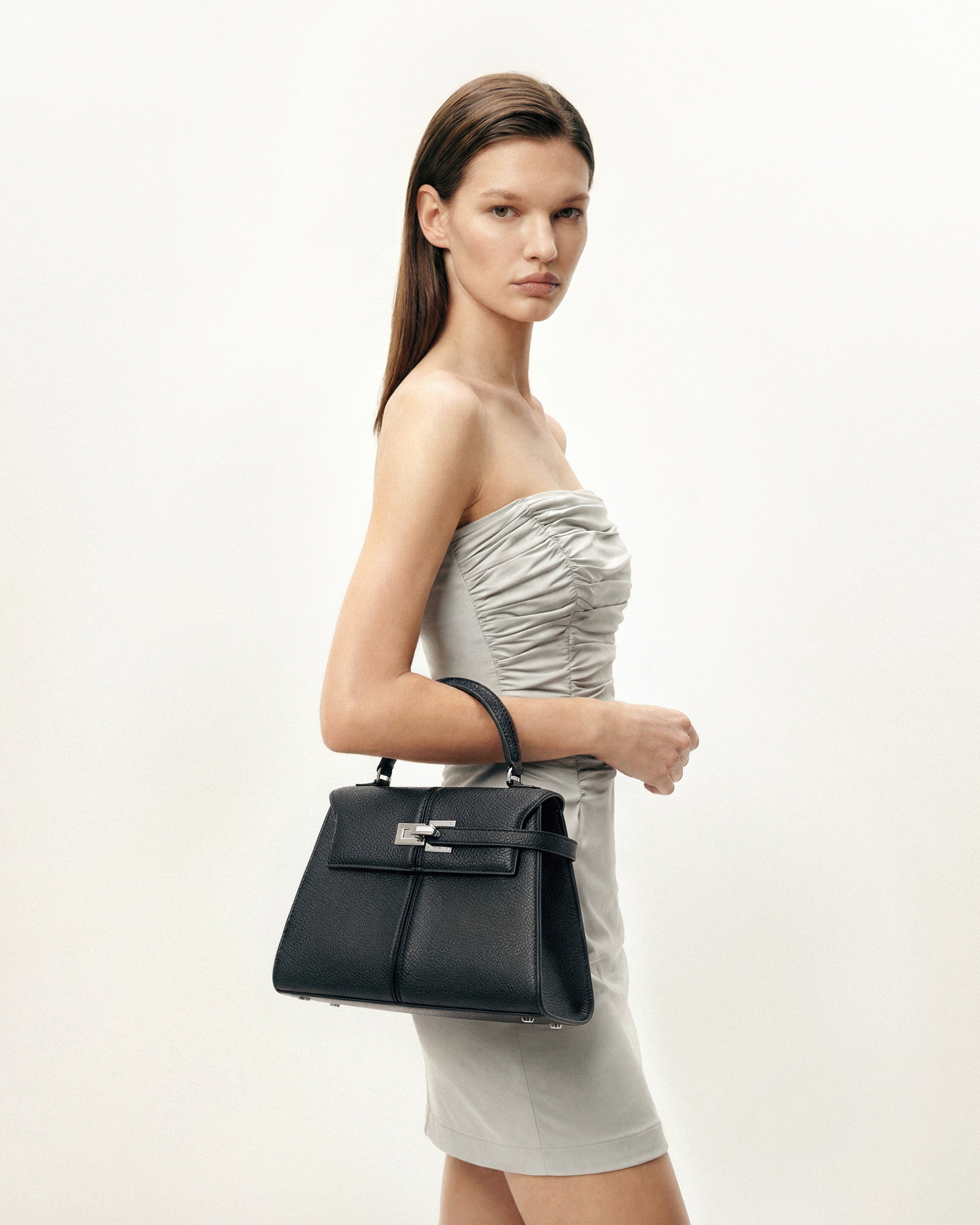 JWPEI Elise トップハンドルバッグ ブラック 黒 Elise Large Top Handle Bag - Black – JW PEI LATAM