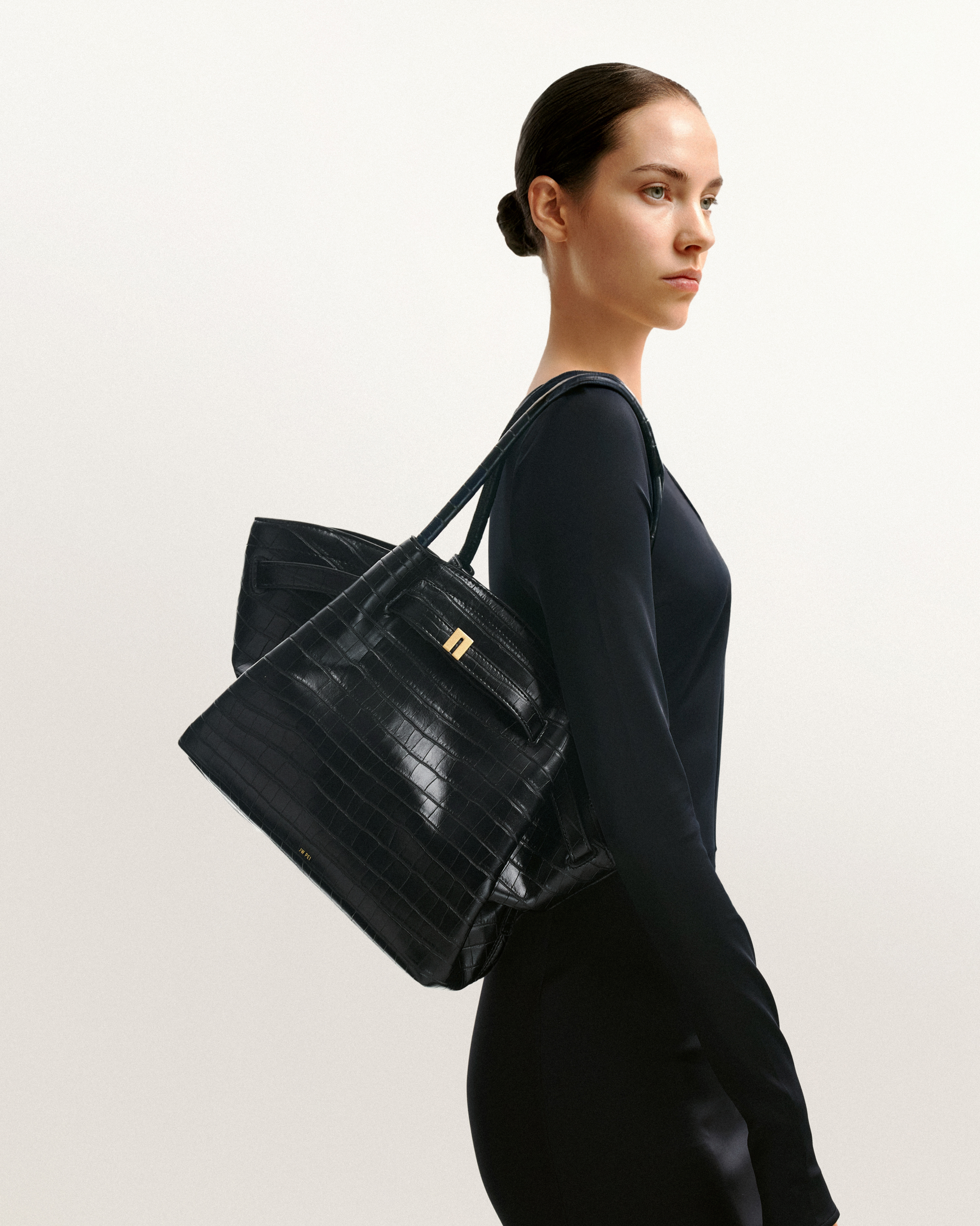 JW PEI Hana Medium Tote bag in Black
